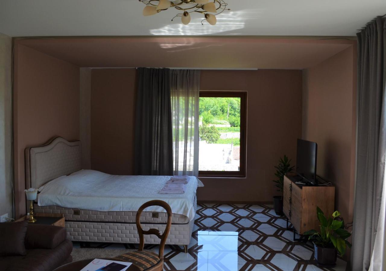 Markovic Winery And Estate Apartments ツェティニェ エクステリア 写真