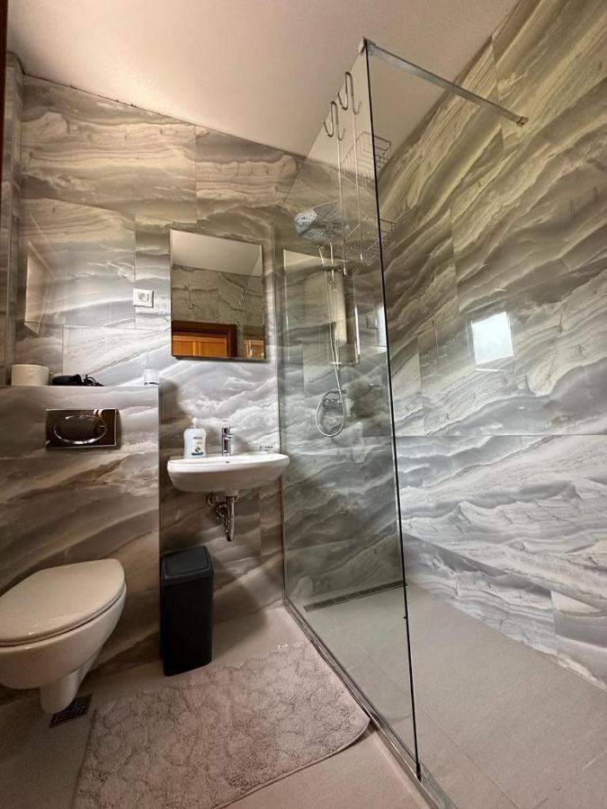 Markovic Winery And Estate Apartments ツェティニェ エクステリア 写真